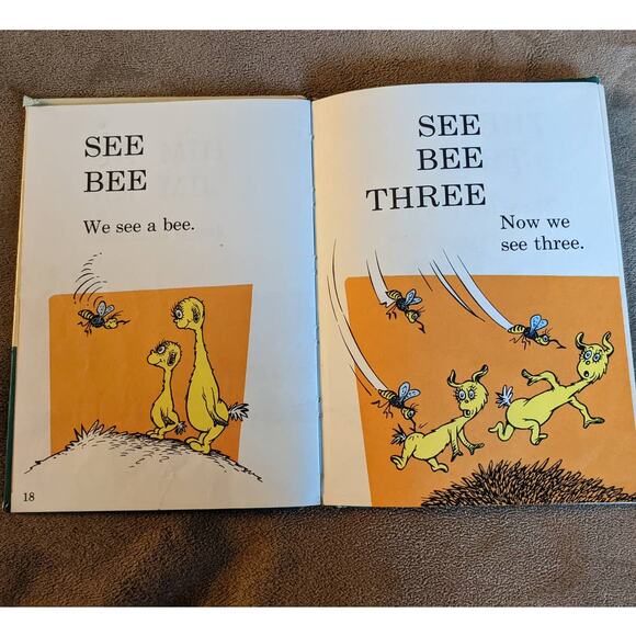 Vintage Dr Seuss Foot Book And Hop On Pop Childrens Kids Books Set of 2 - Picture 7 of 12